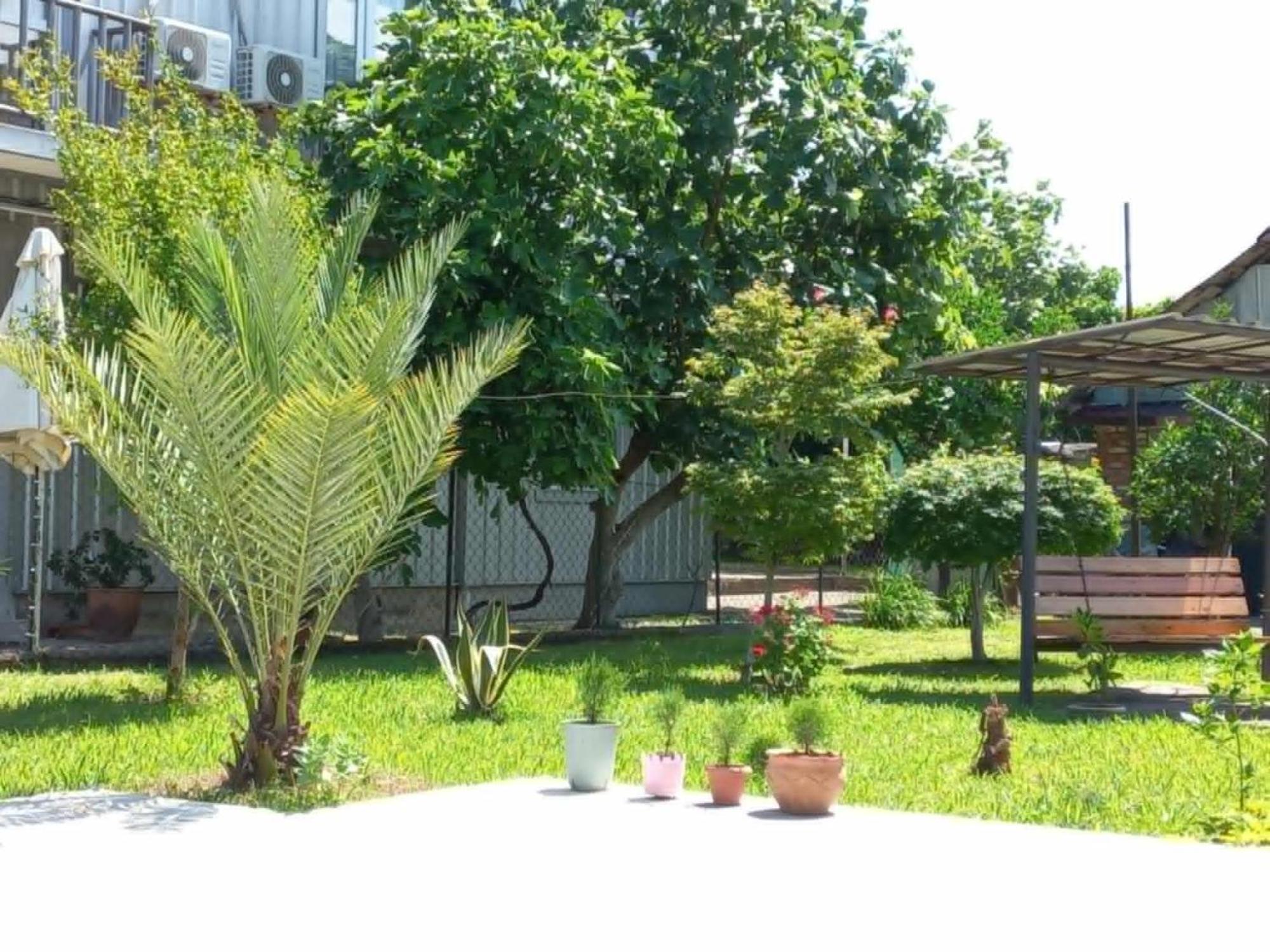 Guest House Kobuleti Exteriör bild